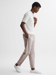 Pantalones con cordón ajustable de rayas rectos con corte holgado de Reiss - Imagen 3 de 5