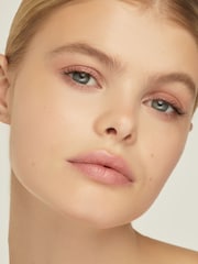 Flawless Finish Translucent Pressed Powder - Image 4 of 8