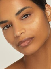 Flawless Finish Translucent Pressed Powder - Image 5 of 8