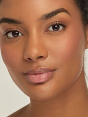 Flawless Finish Translucent Pressed Powder - Image 6 of 8