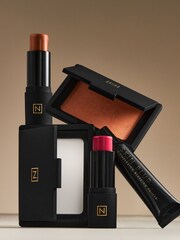 Flawless Finish Translucent Pressed Powder - Image 8 of 8
