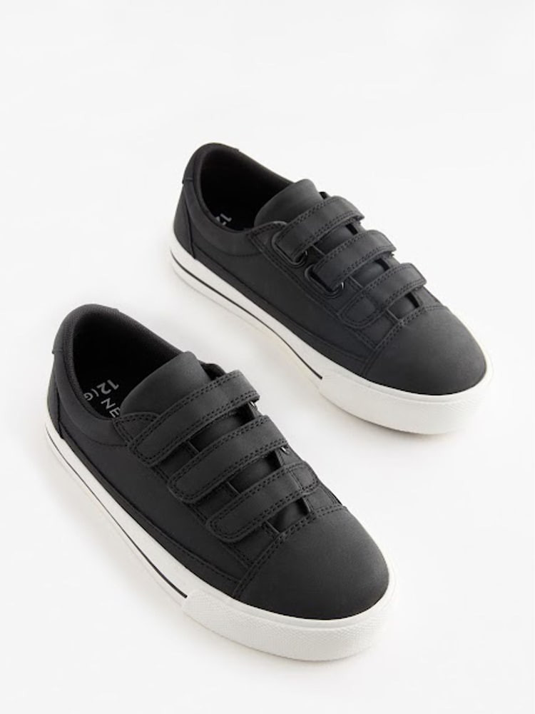 Schwarz - Schuhe mit Klettverschluss - Bild 1 von 4 Schwarz - Schuhe mit Klettverschluss - Bild 1 von 4