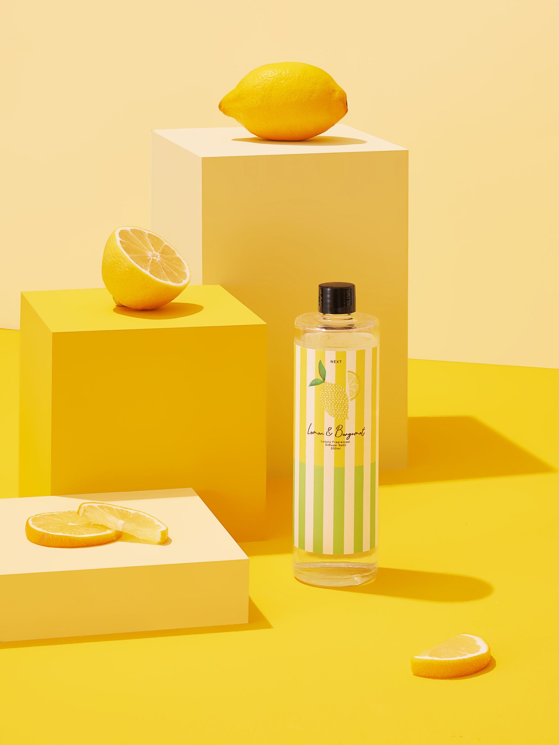 Niki Refillable Bergamot & Iris – Wiederbefüllbarer Duft