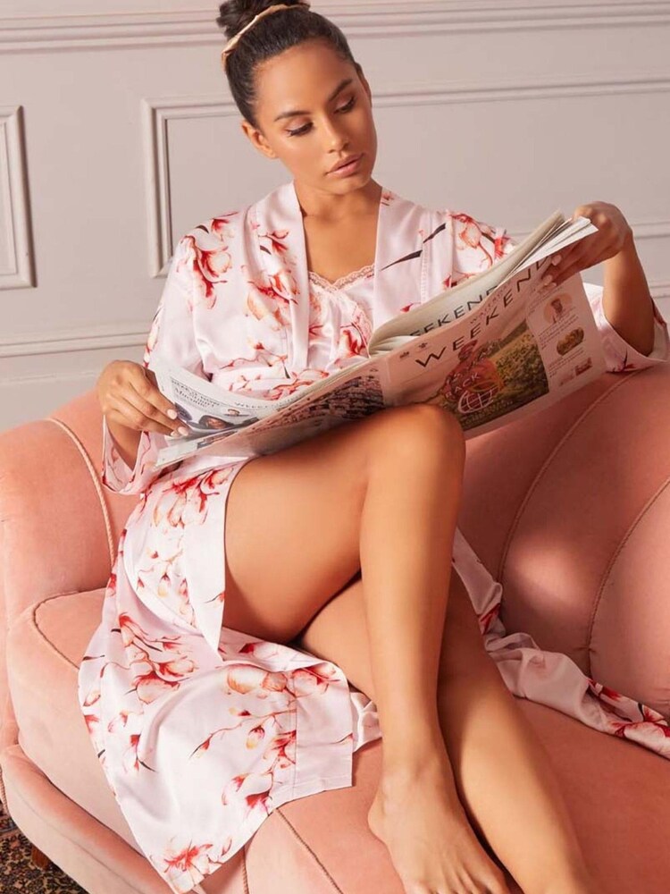 Chi Chi London Pink Oriental Floral Print Dressing Gown - Image 4 of 4