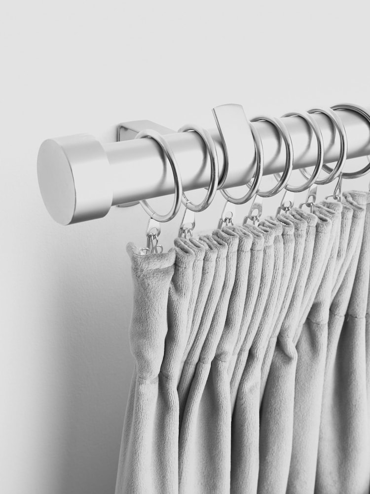 50 Pack Brushed Silver Pencil Pleat Curtain Hooks - Image 2 of 5