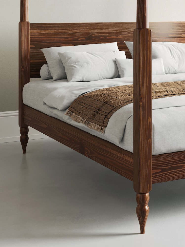 Get Laid Beds Coffee Bean Moroccan Four Poster Turned Leg Solid Wood Bed - Image 2 of 3