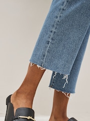 7 For All Mankind Logan Stovepipe Straight Crop Raw Cut Hem Jeans - Image 4 of 5