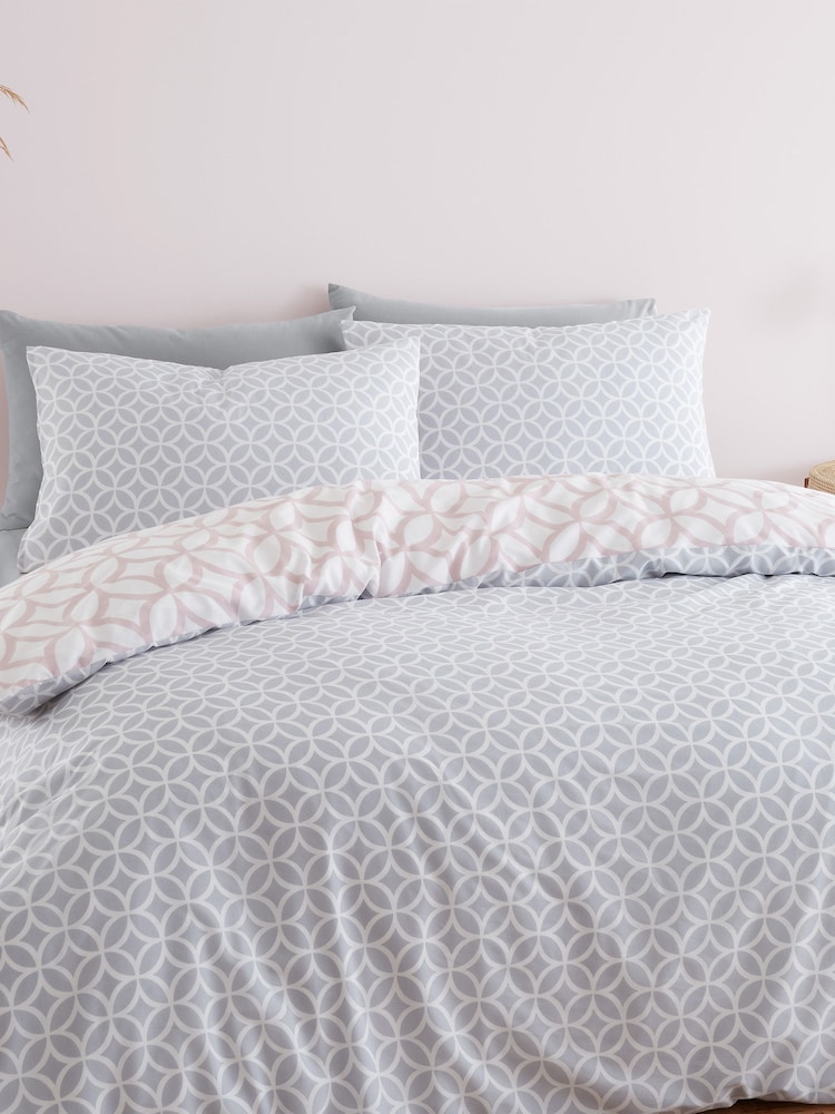 Catherine Lansfield Pink Geo Trellis Reversible Duvet Cover and Pillowcase Set - Image 2 of 4