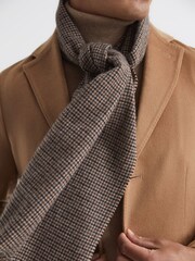 Reiss Chocolate Clay Wool-Blend Dogtooth Scarf - Image 3 of 4
