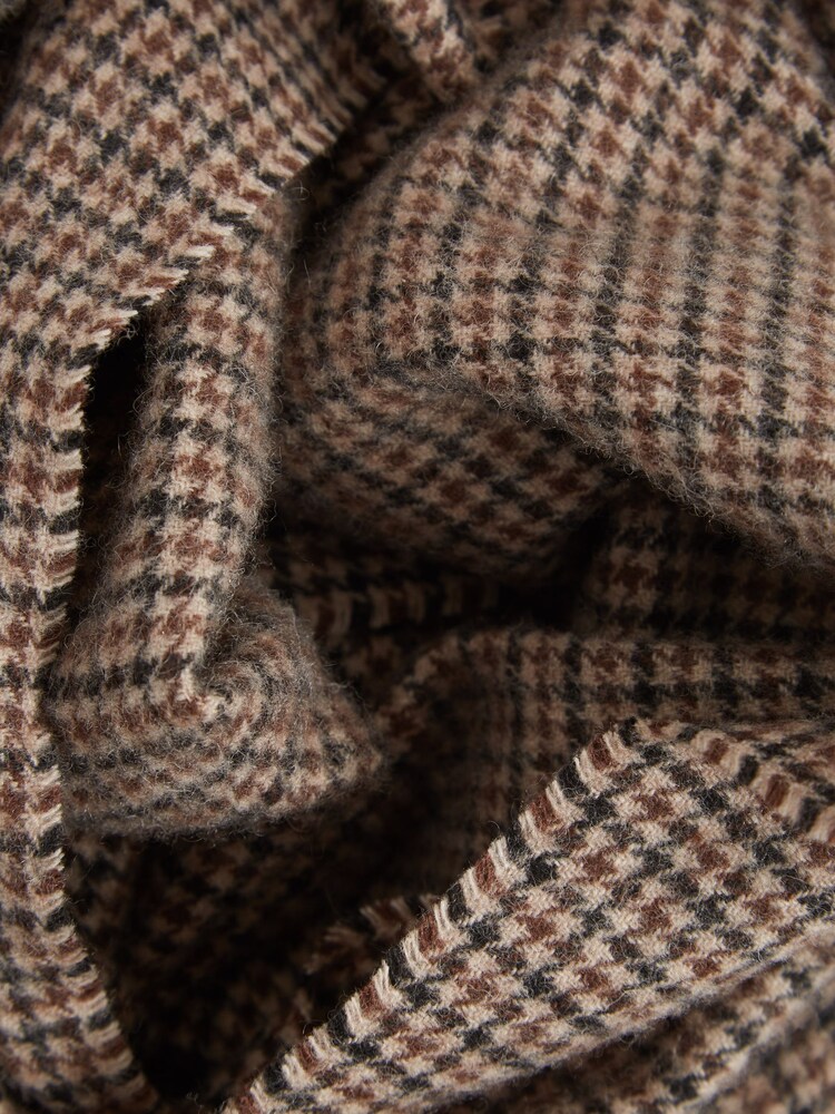Reiss Chocolate Clay Wool-Blend Dogtooth Scarf - Image 4 of 4