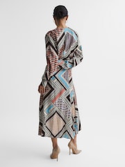 Reiss Pink/Blue Alegra Scarf Print Midi Dress - Image 5 of 7