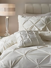 Soiree Natural Mira Velvet Duvet Cover and Pillowcase Set - Image 3 of 4