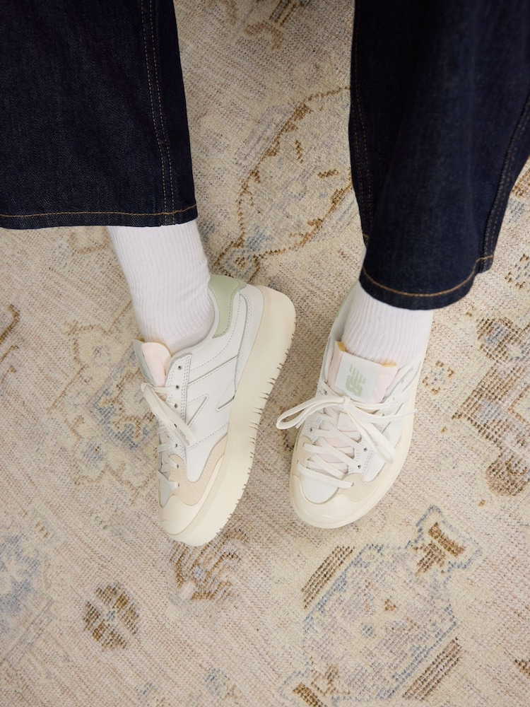 New Balance White/Green Womens CT302 Trainers - Image 1 of 11