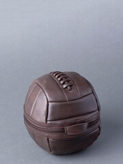 Lakeland Leather Football Brown Vintage Leather Wash Bag - Image 2 of 5