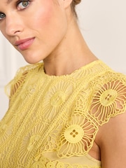 Yellow Crochet Lace Short Sleeve Occasion Midi Dress - Image 4 of 5