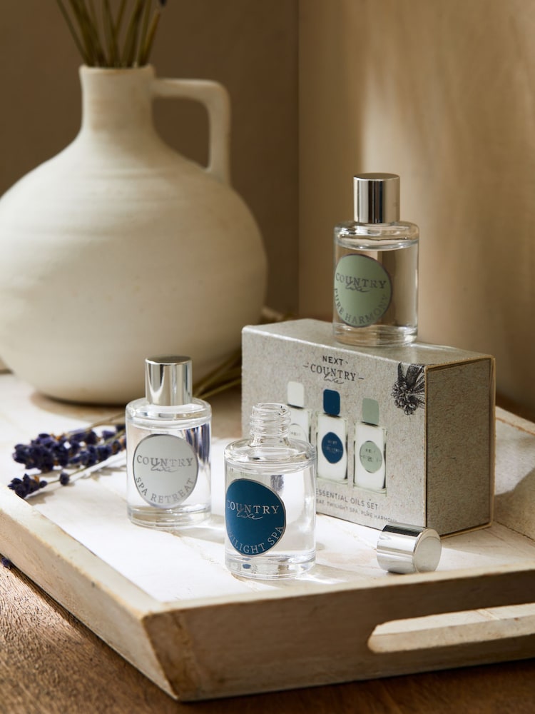 White Country Luxe Spa Retreat, Twilight Spa and Pure Harmony Fragranced Oil Set - Image 1 of 2