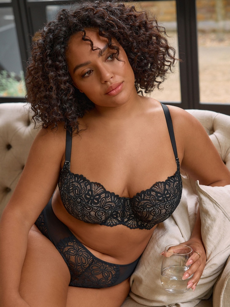 Black Ultimate Support F-K Cup Non Pad Wired Lace Bra with Side Support - Image 2 of 5