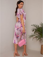 Chi Chi London Purple Short Sleeve V-Neck Floral Midi Dress - Image 2 of 4