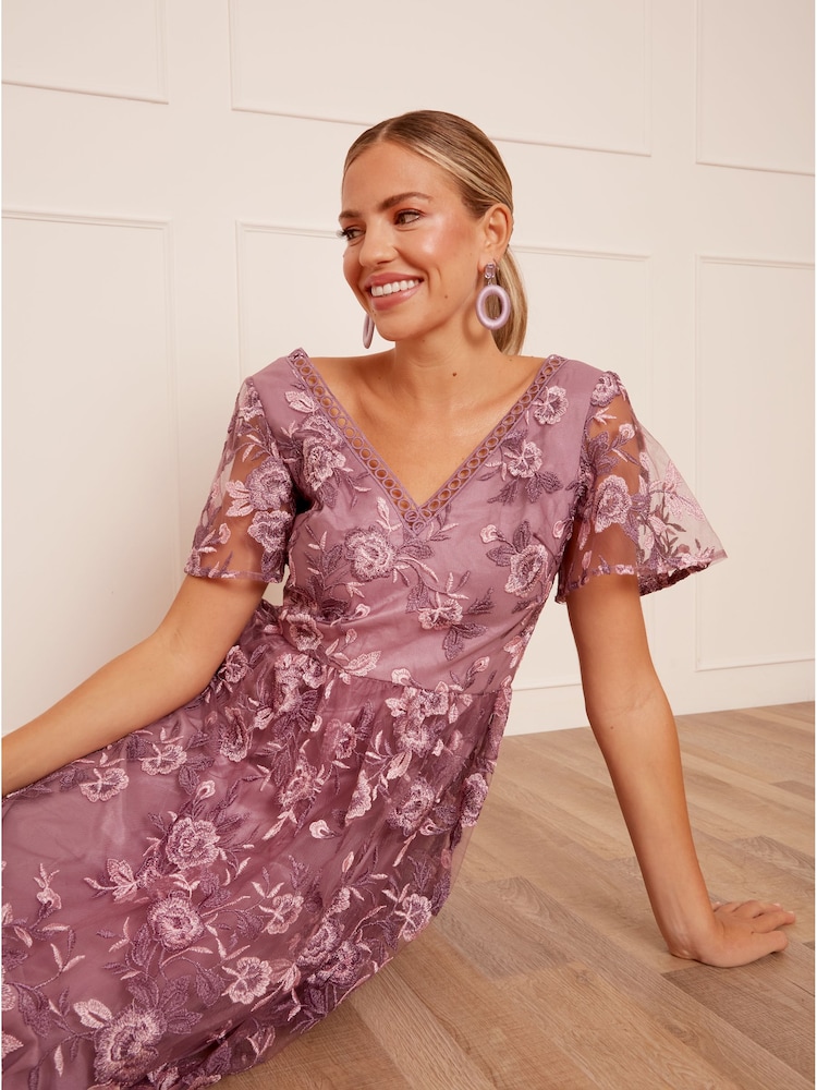 Chi Chi London Purple V-Neck Embroidered Midi Dress - Image 4 of 4