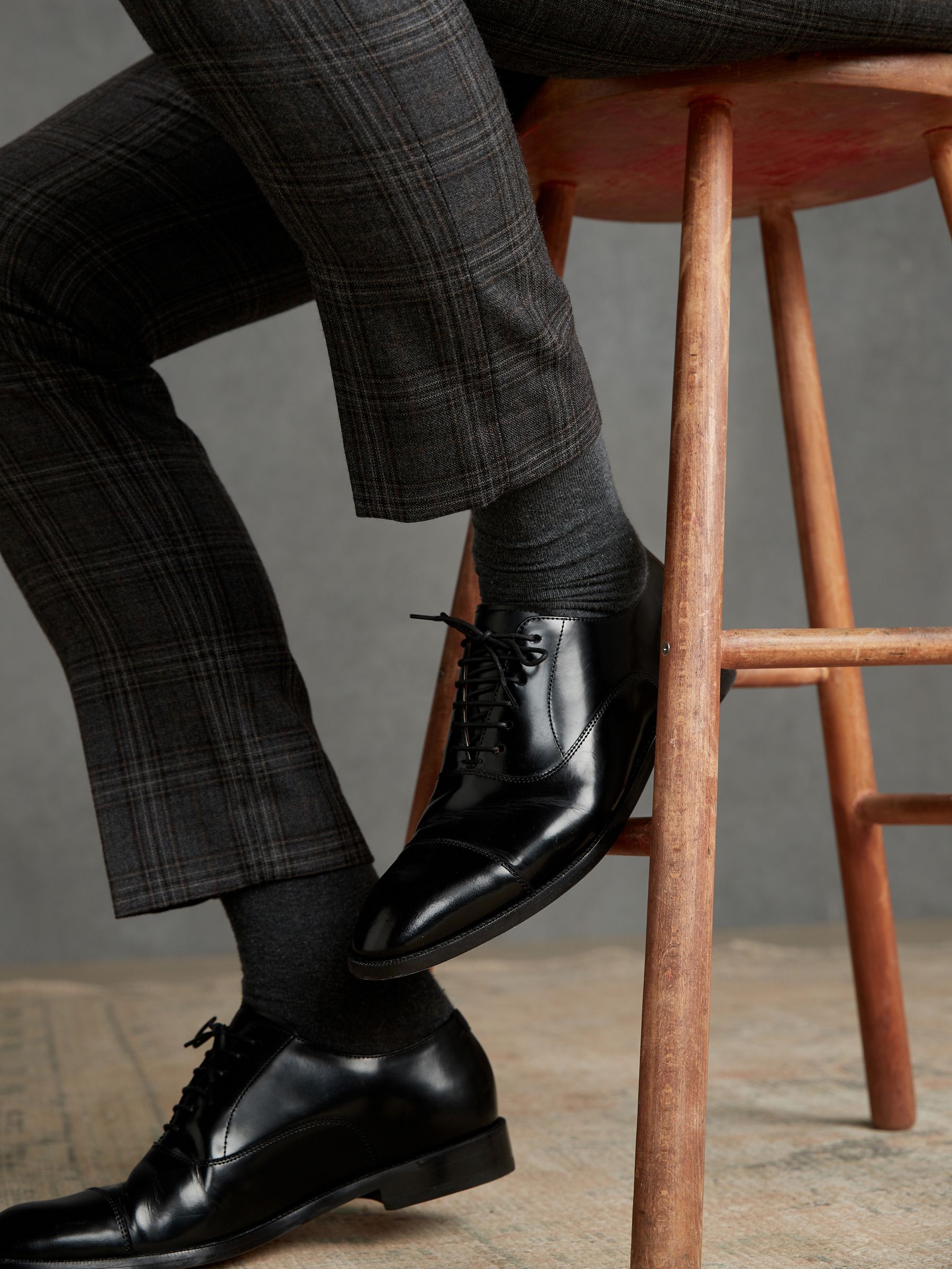 Buy Black Standard Fit Signature Leather Sole Oxford Toe Cap Buy Black Standard Fit Signature Leather Sole Oxford Toe Cap
