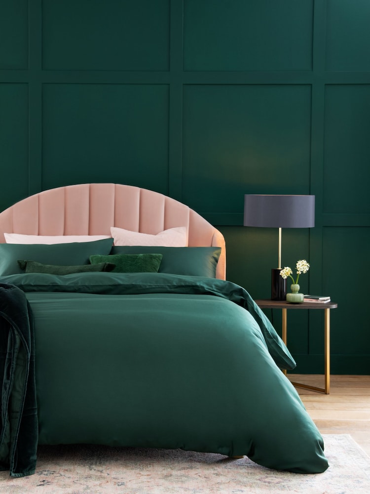 Bottle Green 400 Thread Count 100% Egyptian Cotton Sateen Luxury Duvet Cover and Pillowcase Set - Image 1 of 3