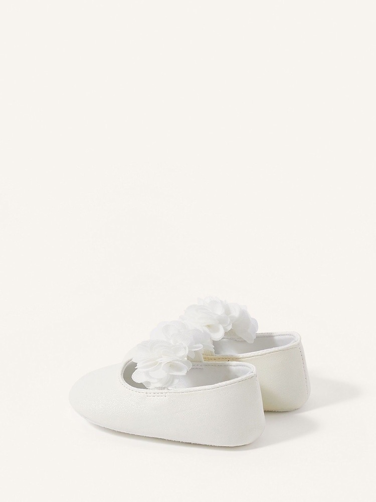 Monsoon – Schimmernde Babyschuhe mit Blumenverzierung - Bild 3 von 3