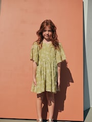 Zartgrün - Lochstickerei Kleid (3–16 Jahre) - Bild 2 von 4