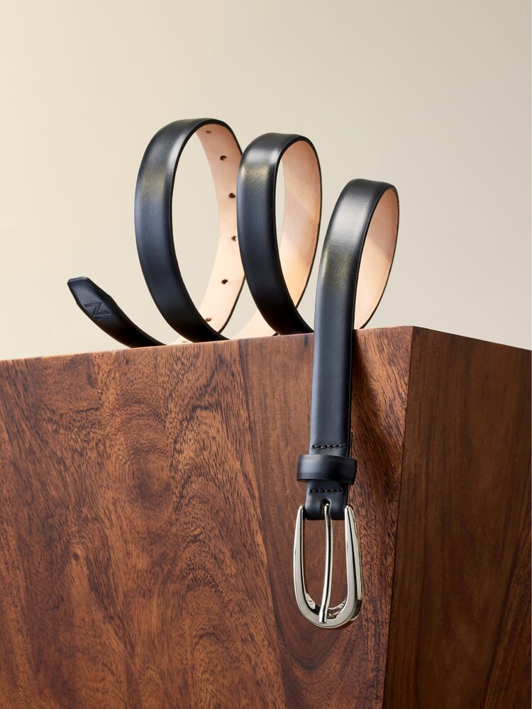 Black Premium Made in the UK Leather Belt - Image 2 of 5