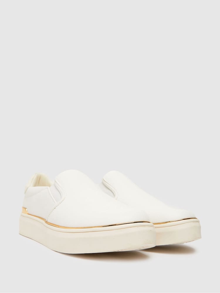 Schuh Neve Hardware White Slip Ons - Image 2 of 4