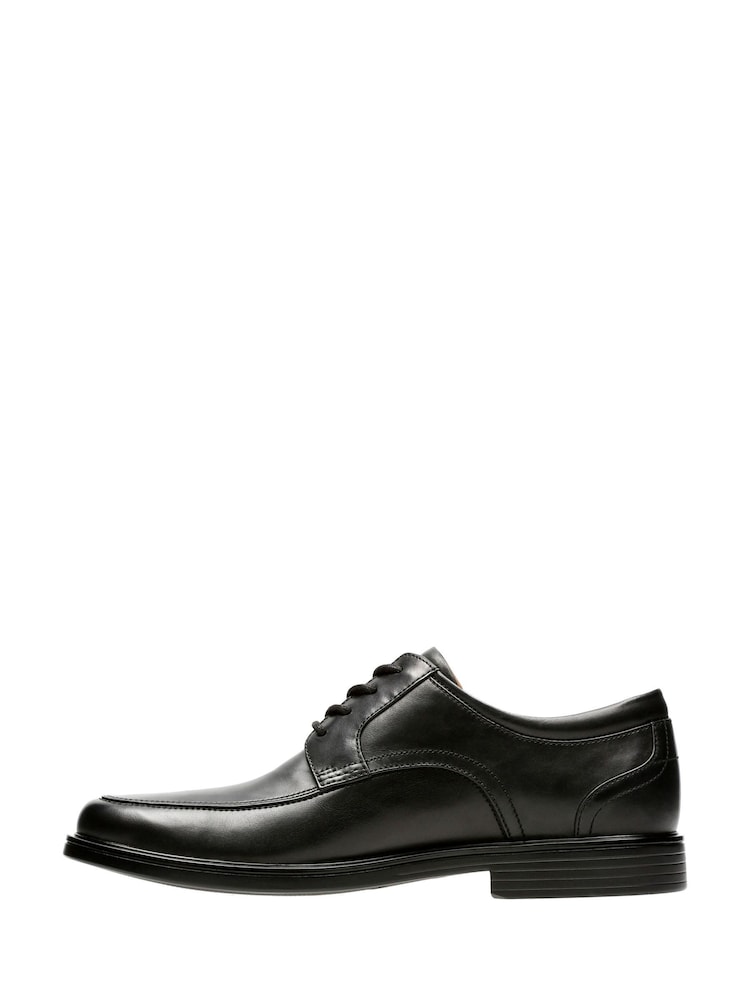 Clarks Black Wide Fit (G) Leather Un Aldric Park Shoes - Image 2 of 7