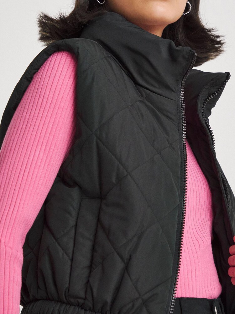 Simply Be Black Short Quilted Gilet - Image 4 of 4