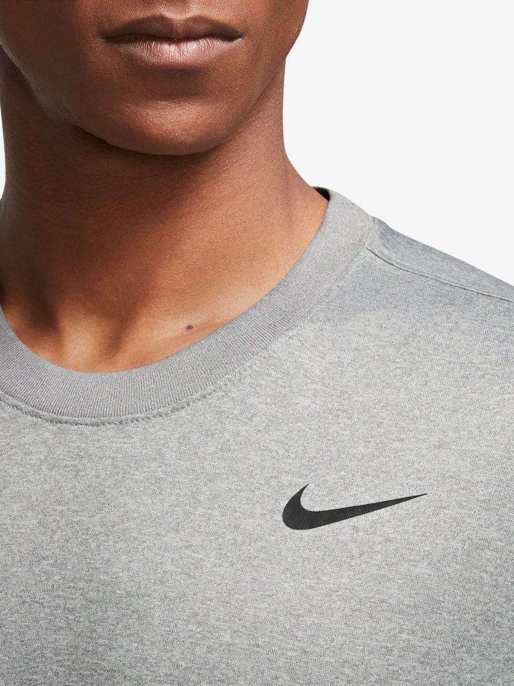 Nike Grey Dri-FIT Legend Training T-Shirt - Image 4 of 7