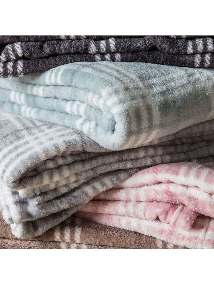 Gallery Home Grey Teddy Checkmate Rolled Fleece Throw - Image 2 of 2