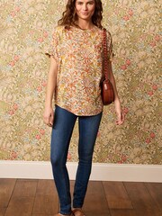 Morris & Co. Woodland Weeds Short Sleeve Curved Hem T-Shirt - Image 4 of 5