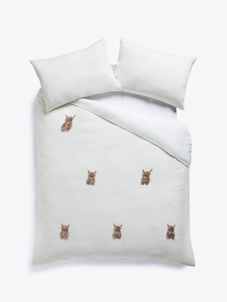Cream 3D Hamish The Highland Cow Fleece Duvet Cover and Pillowcase Set - Image 4 of 4 Cream 3D Hamish The Highland Cow Fleece Duvet Cover and Pillowcase Set - Image 4 of 4
