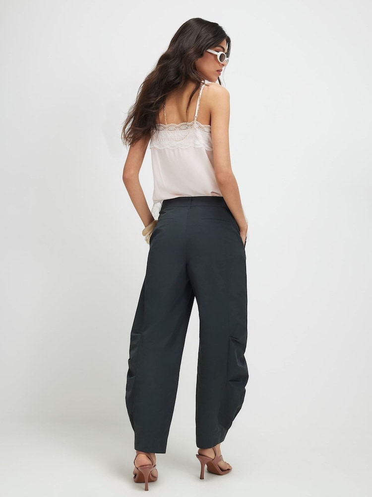 River Island Green High Rise Barrel Leg Utility Trousers - Image 2 of 4 River Island Green High Rise Barrel Leg Utility Trousers - Image 2 of 4