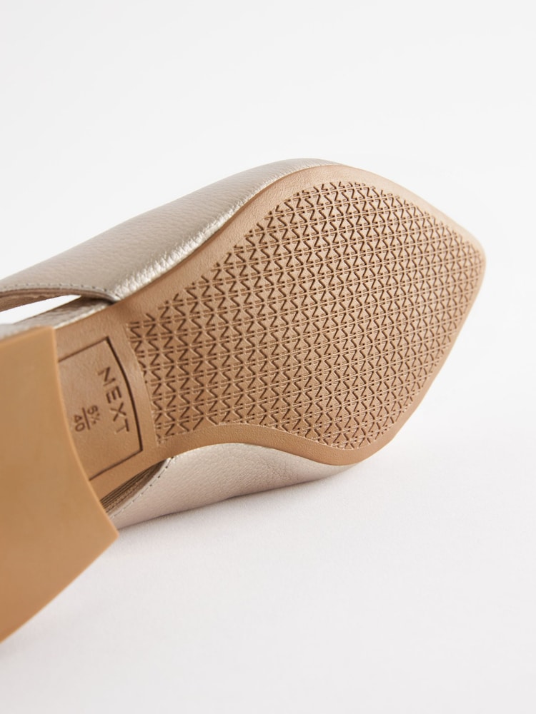 zlata (barva); zlato - Usnjeni čevlji s paščkom čez peto Forever Comfort® - Slika 7 iz 7 zlata (barva); zlato - Usnjeni čevlji s paščkom čez peto Forever Comfort® - Slika 7 iz 7