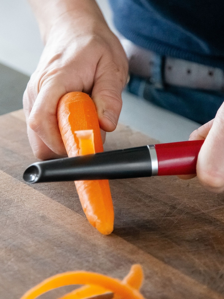 Kitchen Aid Red Empire Euro S/S Swivel Peeler - Image 1 of 2