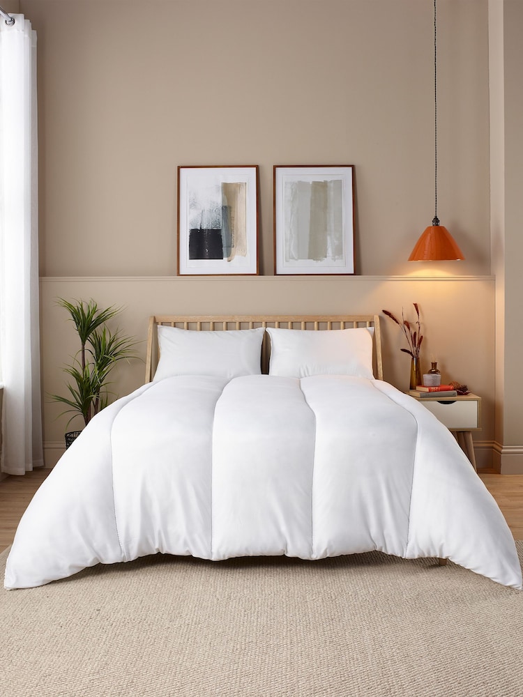 Slumberdown Chilly Nights 15 tog Winter White Duvet - Image 1 of 8