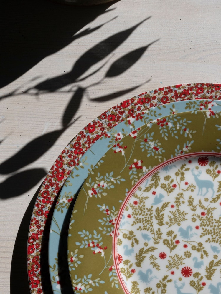 Laura Ashley Set of 4 Green Stockbridge Green Plates 20cm - Image 2 of 3