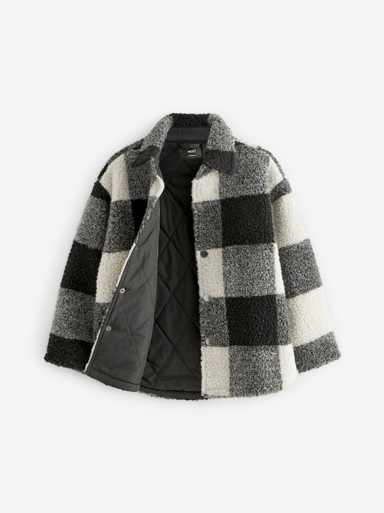 Schwarz/Weiß - Shacket aus Teddyfleece (3–16 J.) - Bild 3 von 3 Schwarz/Weiß - Shacket aus Teddyfleece (3–16 J.) - Bild 3 von 3