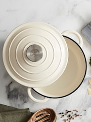 Barbary & Oak Cream 20cm Foundry Round Cast Iron Casserole Pan - Image 2 of 5