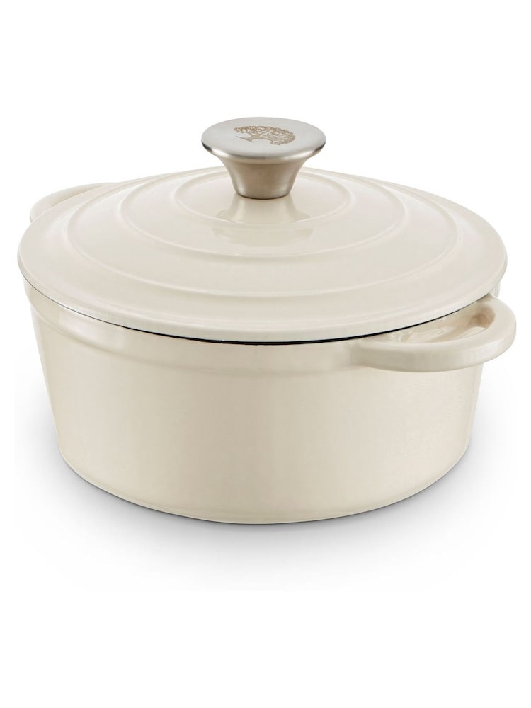 Barbary & Oak Cream 20cm Foundry Round Cast Iron Casserole Pan - Image 5 of 5