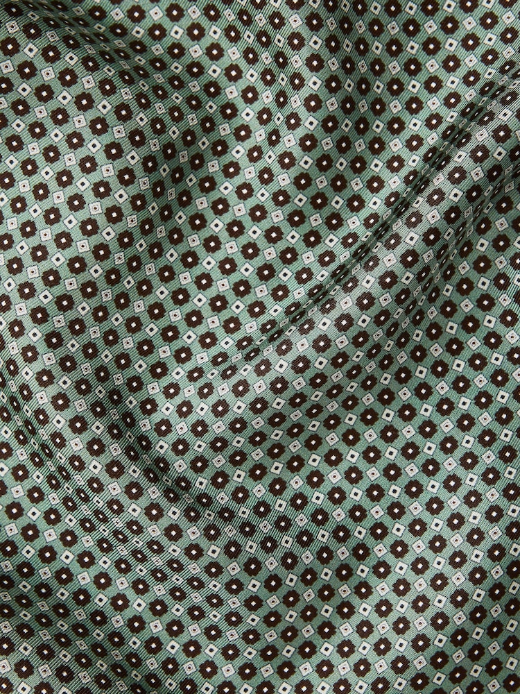 Reiss Light Green Bampton Silk Pocket Square - Image 5 of 5