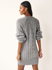 Grau - Strickkleid mit Zopfmuster und V-Ausschnitt - Bild 3 von 6