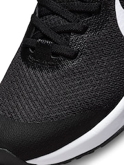 Nike Black/White Revolution 6 Flyease Youth Trainers - Image 9 of 10