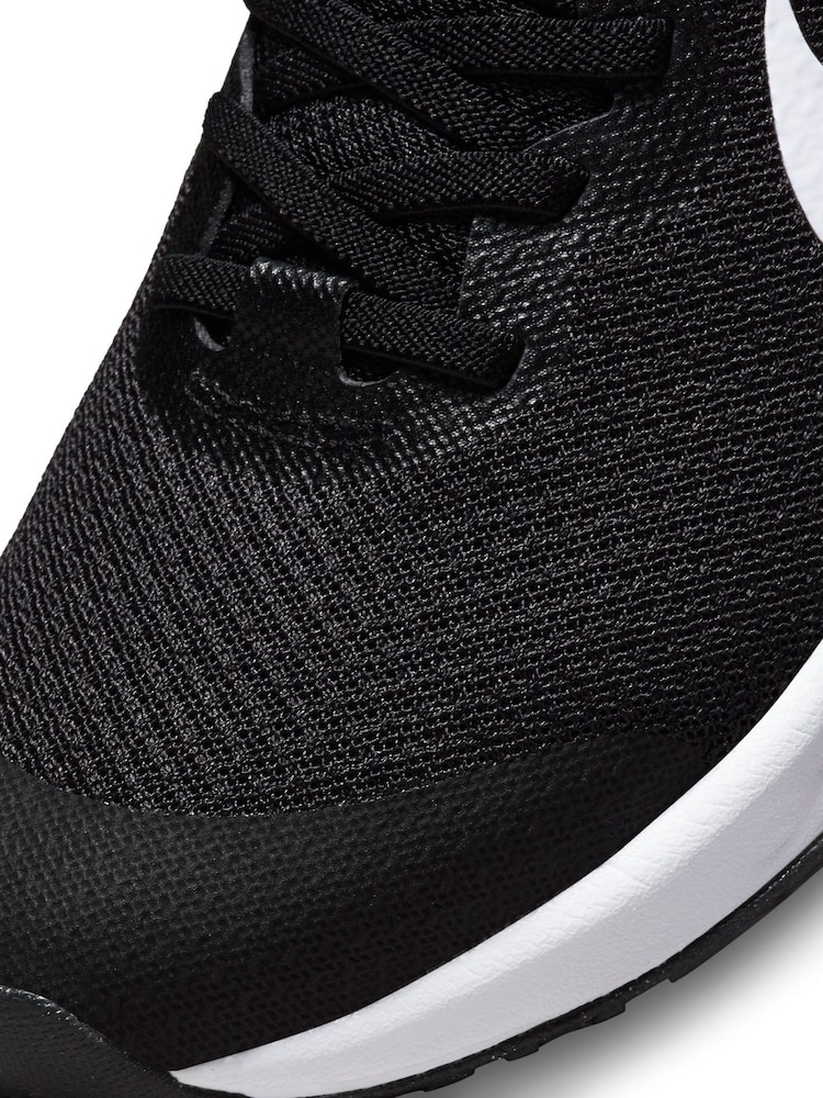 Czarny/biały - Nike Revolution 6 Flyease Youth Trainers - Image 9 of 10