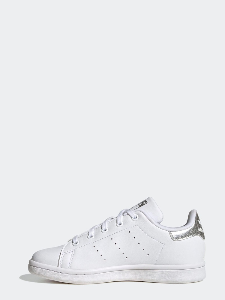 adidas Originals White Stan Smith Trainers - Image 2 of 7