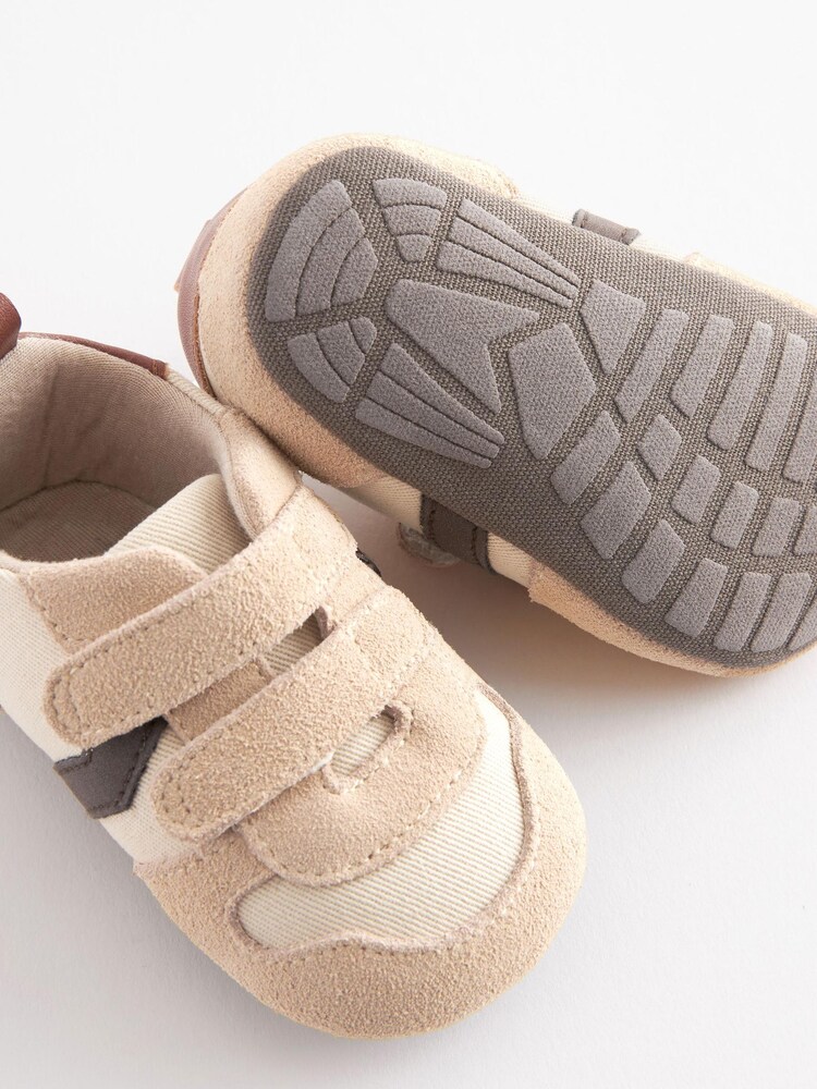 Stein/Natur - Baby-Sportschuhe mit Klettverschluss (0–24 M.) - Bild 5 von 5 Stein/Natur - Baby-Sportschuhe mit Klettverschluss (0–24 M.) - Bild 5 von 5