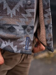 Серый/темно-синий - Куртка-рубашка на подкладке из искусственного меха - Изображение 6 из 11
